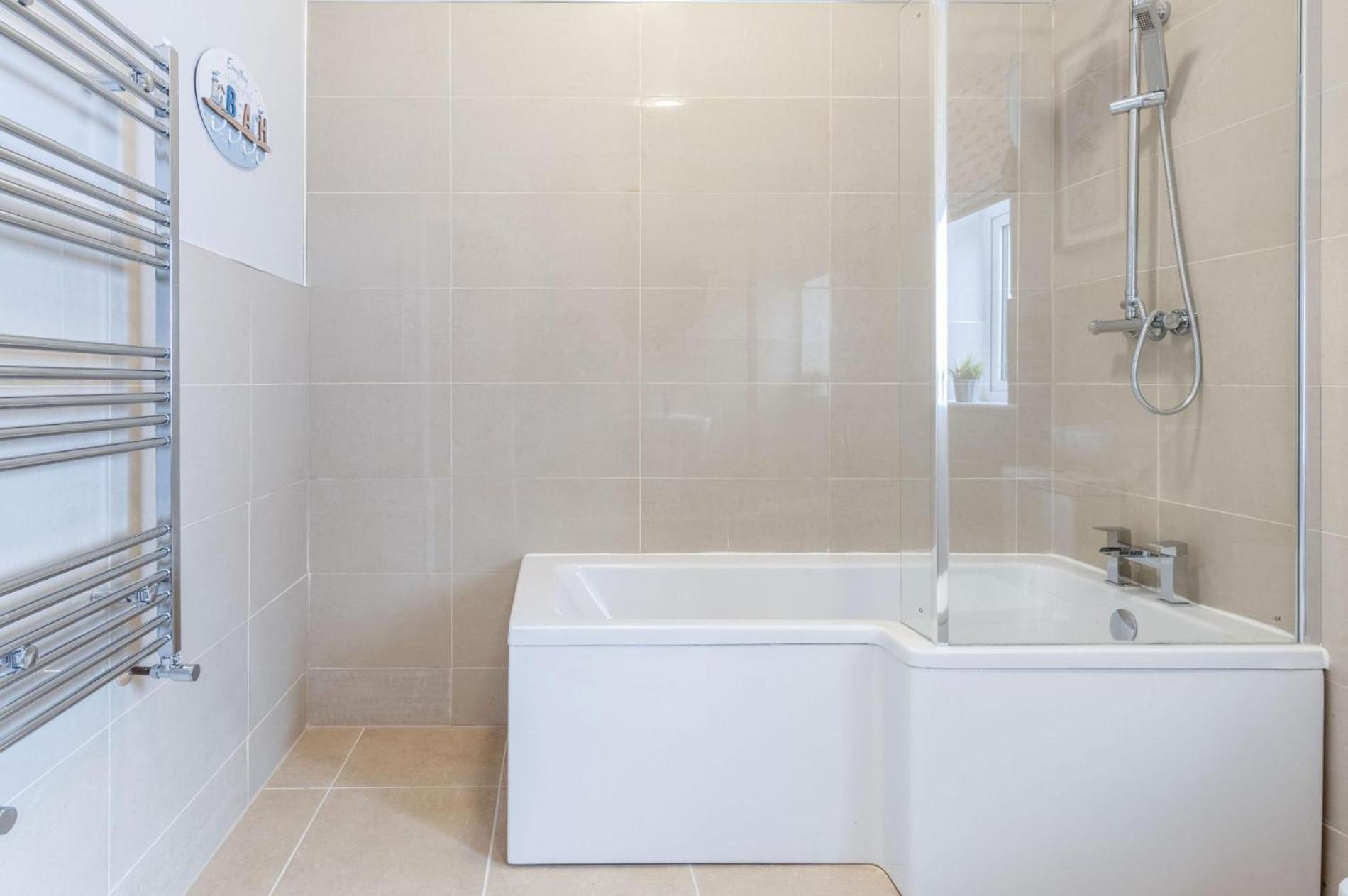 Beach Haven Hideout - 2 Bedroom - Milford Haven Buitenkant foto