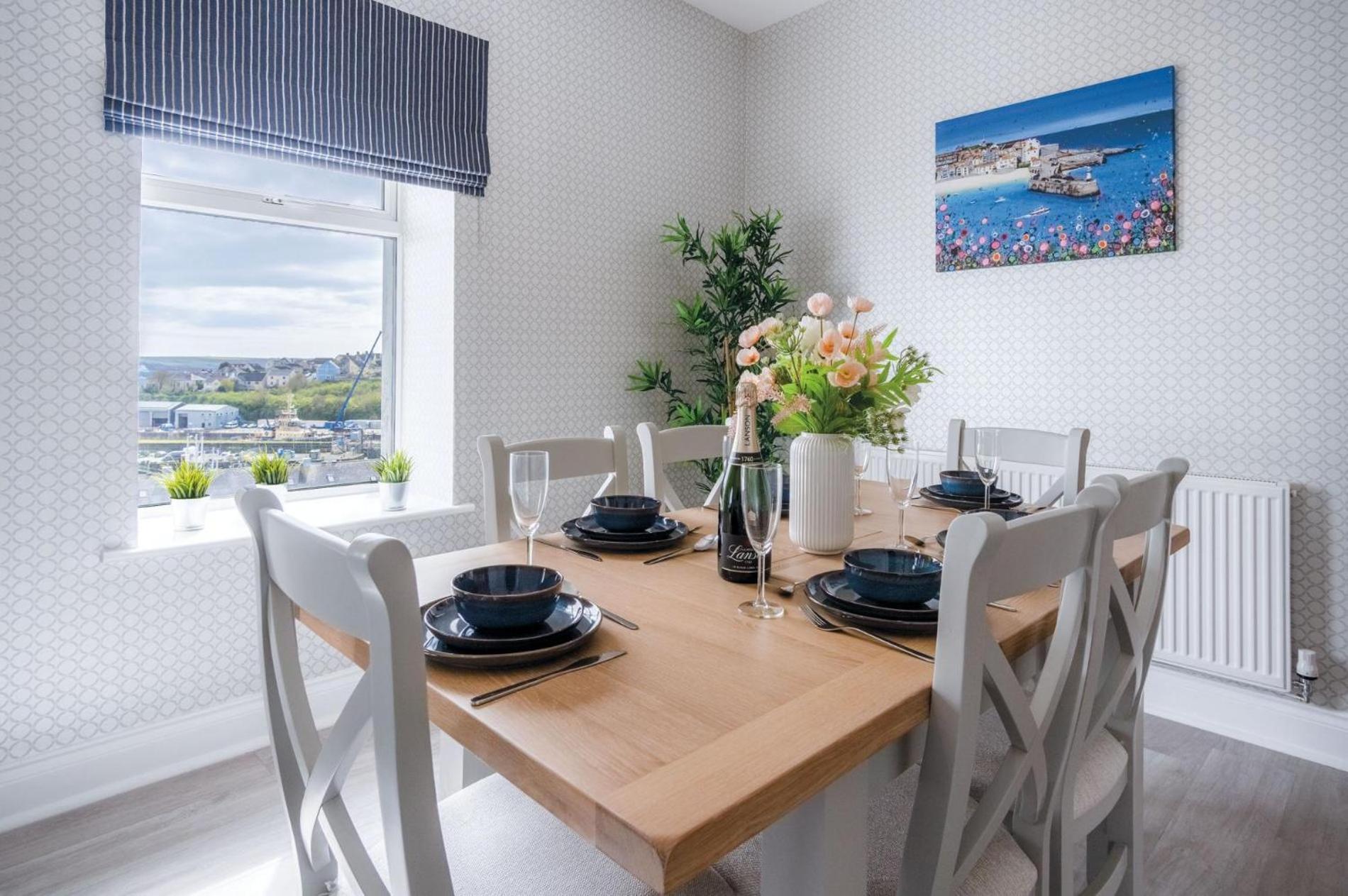 Beach Haven Hideout - 2 Bedroom - Milford Haven Buitenkant foto