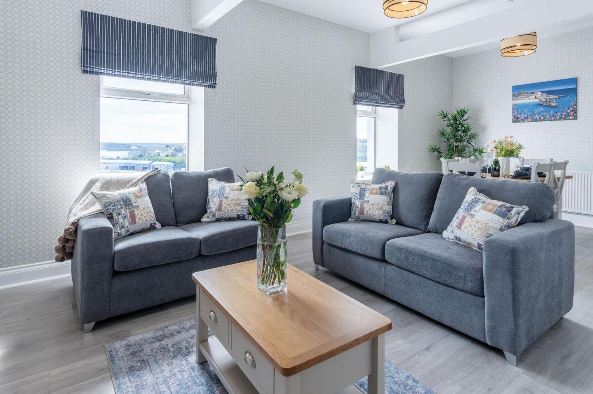 Beach Haven Hideout - 2 Bedroom - Milford Haven Buitenkant foto